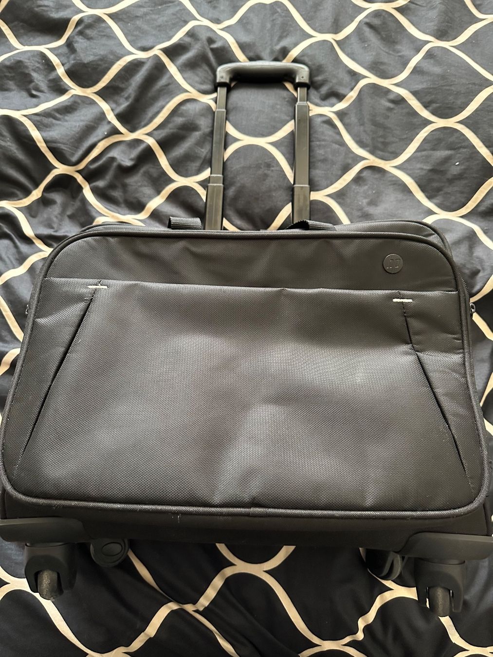 Sonstiges zu Aviatik: HP Laptop Gepäck – Gebraucht aus Zürich von katya_noia