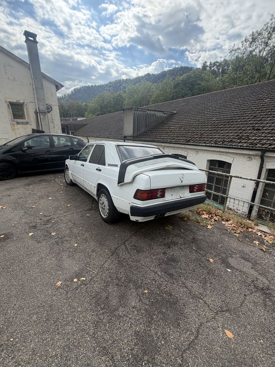 Mercedes-Benz Automobili: 190e – Usato da Birsfelden venduto da ken_m2d6 1