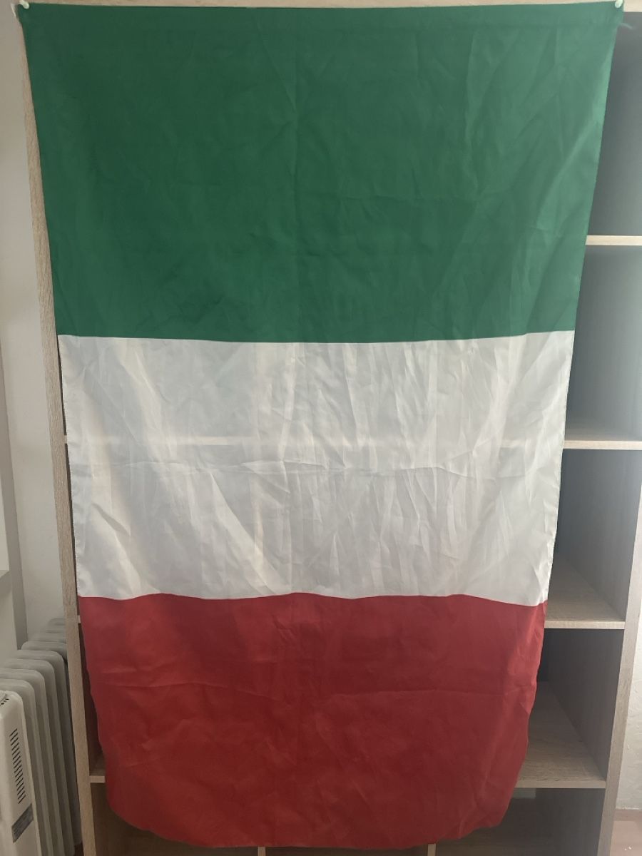 Drapeaux: Drapeau Italie  – D'occasion à Lausanne par sam_hp5y