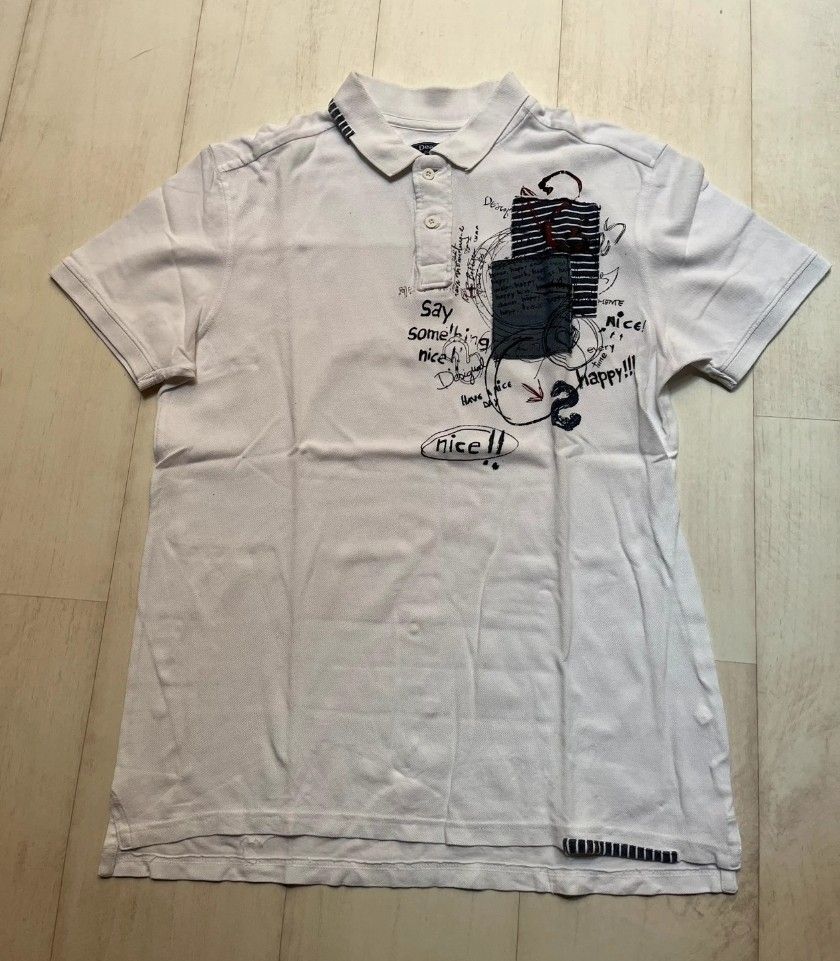 Desigual Polos: Polo Desigual blanc taille L  – D'occasion à Troistorrents par ami_mzq5