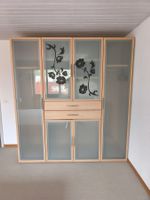 Grosser Kleiderschrank mit Glasfronten