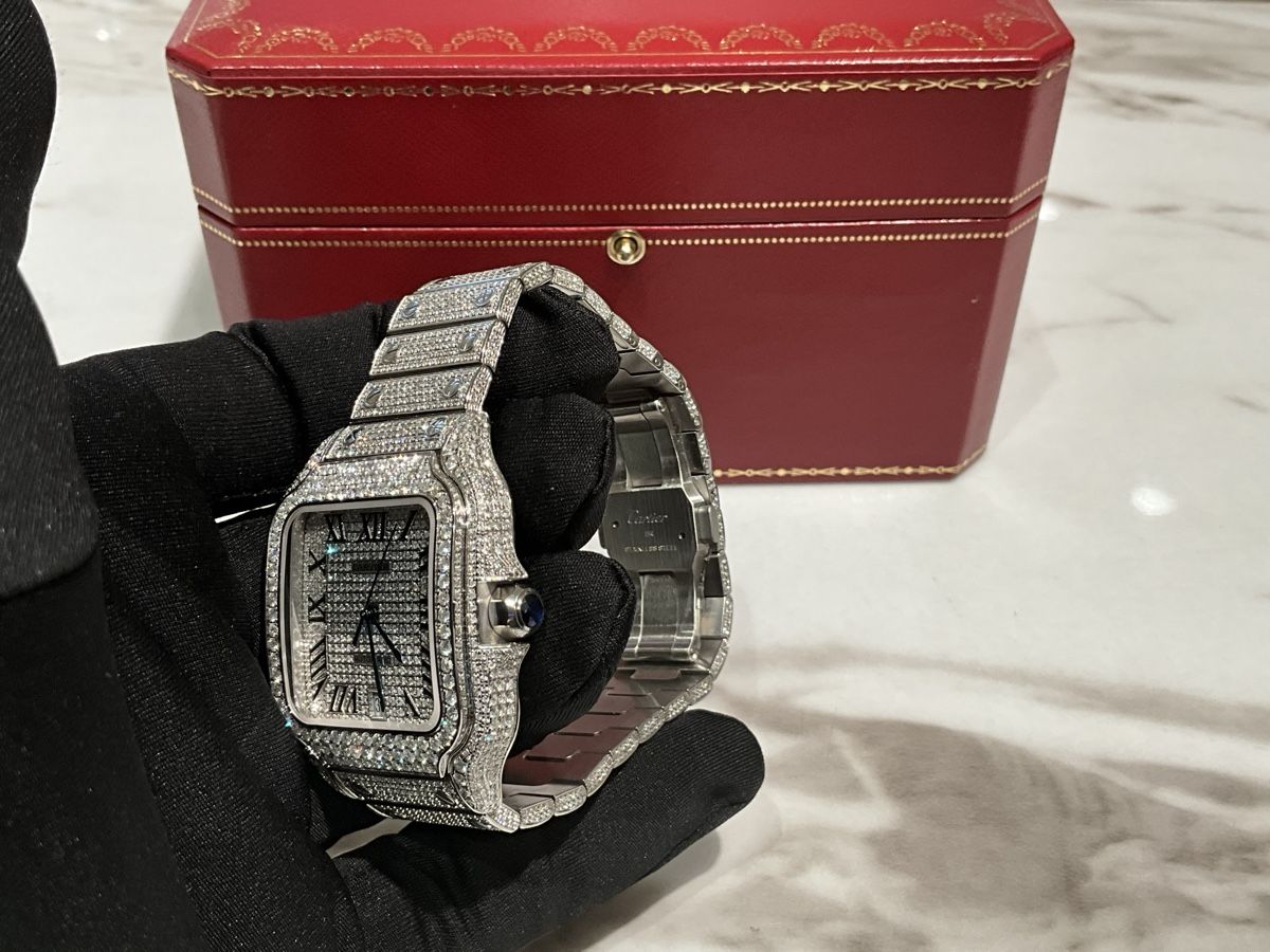 Cartier Orologi: Cartier Santos Iced Out – Nuovo (secondo la descrizione) da Schaffhausen venduto da glamour-shop 2