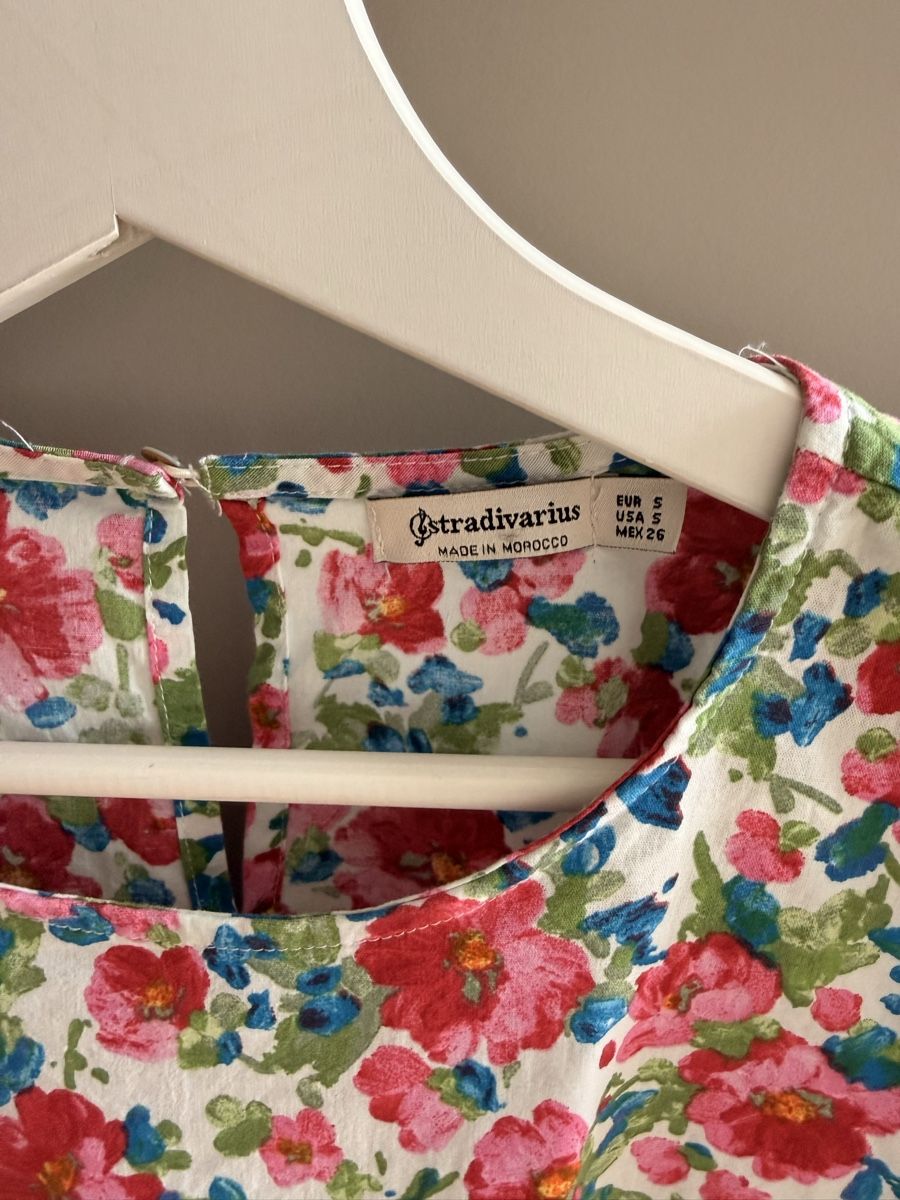 Stradivarius Vestiti: Kleid Stradivarius Blumenmuster Kurzarm Grösse S – Usato da Herzogenbuchsee venduto da lkropf 1