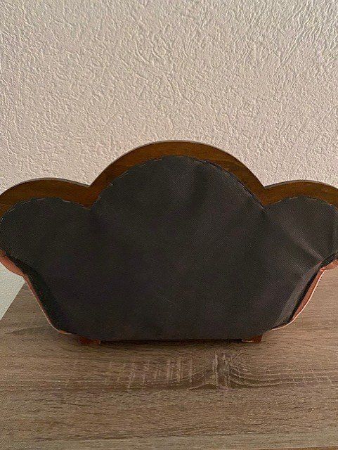 Giocattoli: Puppen-Sofa / Wunderschöne Arbeit – Nuovo (secondo la descrizione) da Winterthur venduto da Naturewoman 1