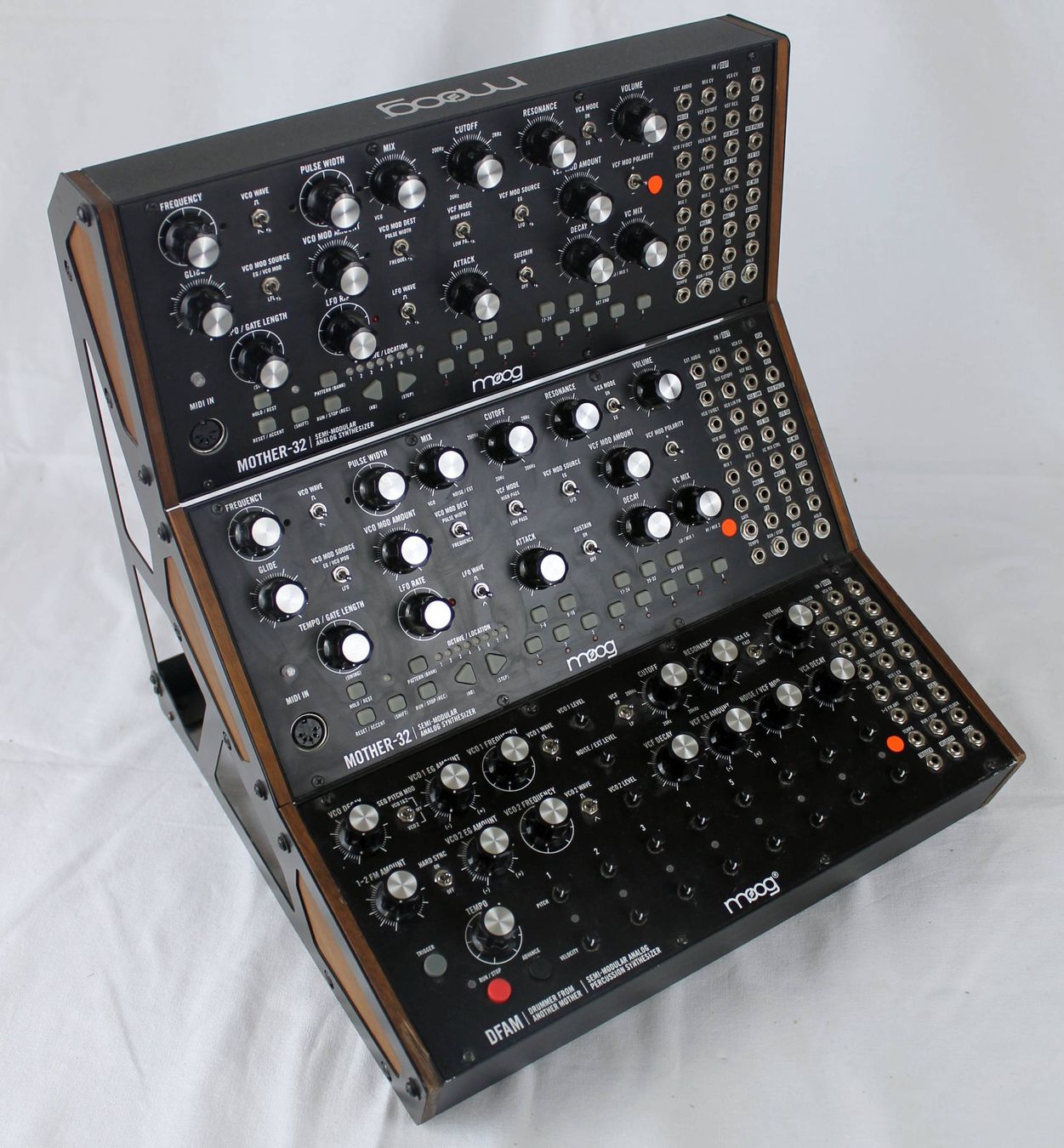 Moog Strumenti musicali: Moog Sound Studio Custom Synthesizer Module Bundle – Usato da Reinach BL venduto da bk_brockireinach