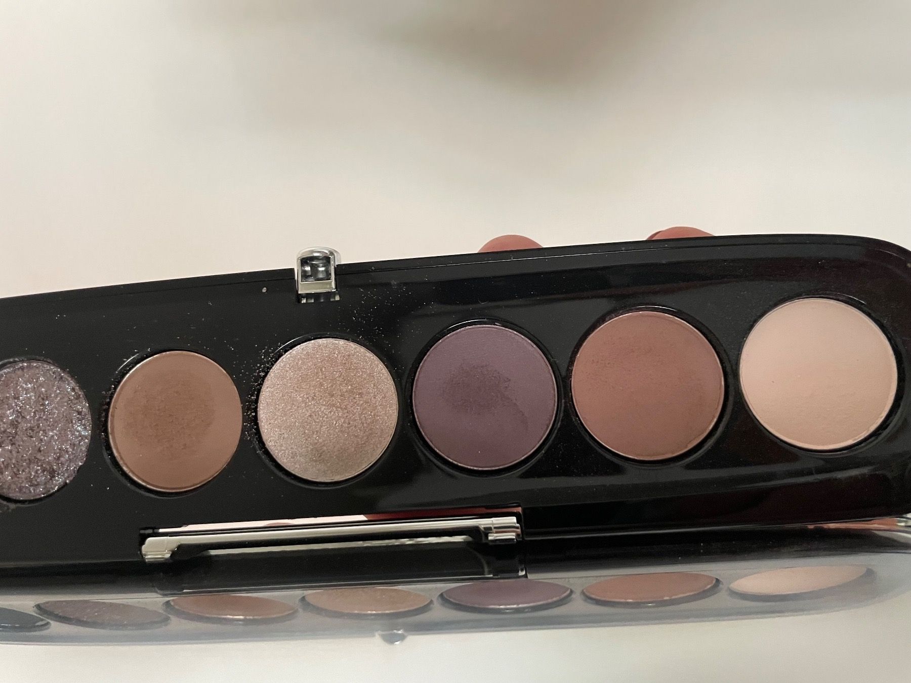 Maquillage: Marc Jacobs Eyeshadow Palette, voll – D'occasion à Zürich par deruja 2