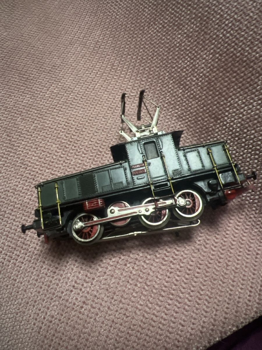 Märklin Modellini di ferrovie: locomotive Märklin – Usato da monte carasso venduto da Chanel82