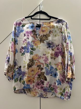 Sommerliche Bluse von Zara, Grösse L, Blumenmuster