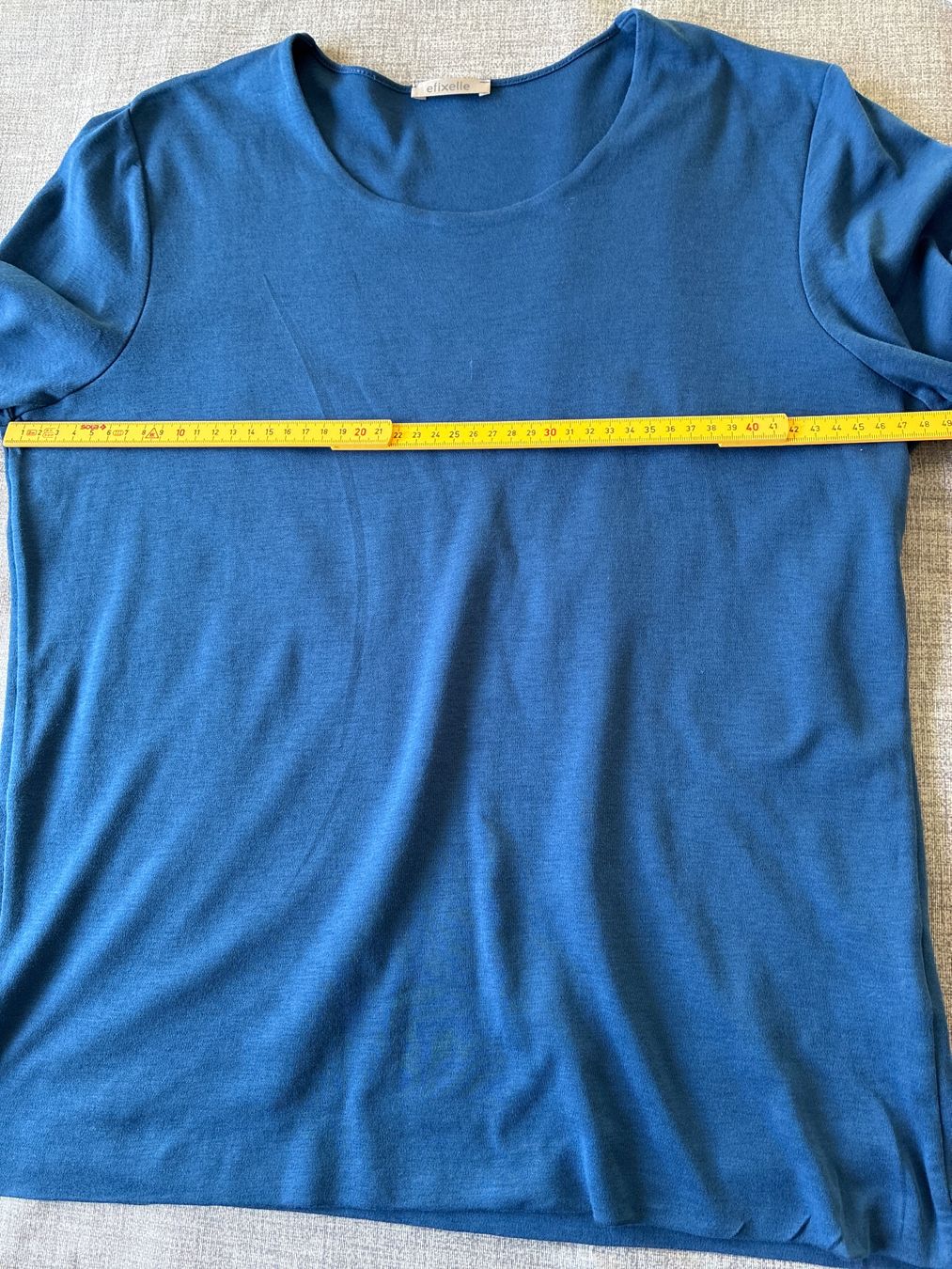 T-Shirts: Schlichtes Shirt von Efixelle Gr.40 – Gebraucht aus Davos Platz von nanigl 4