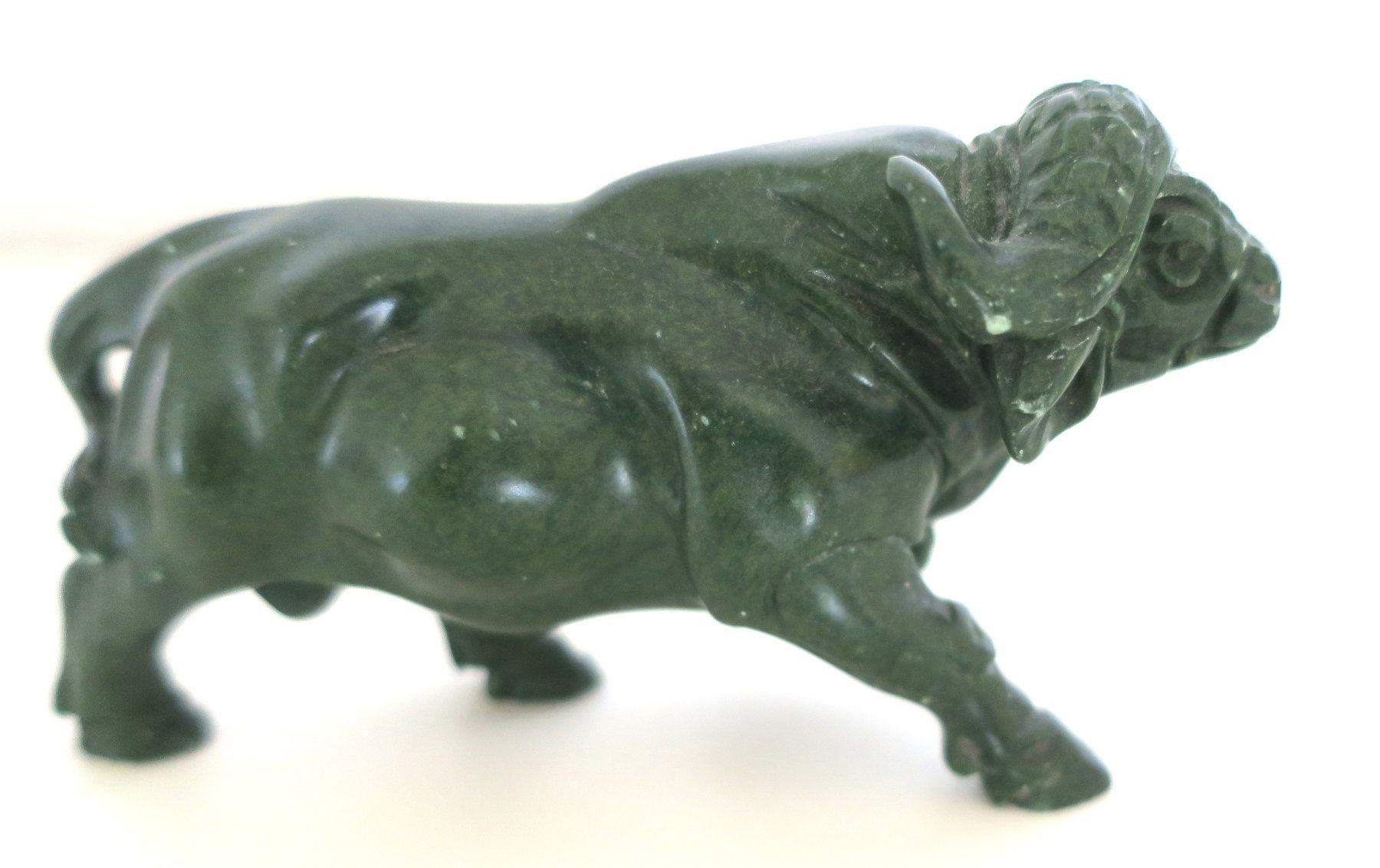Statuette: Grosse Verdit Figur Büffel Halbedelstein – Usato da Staad SG venduto da 4bu4