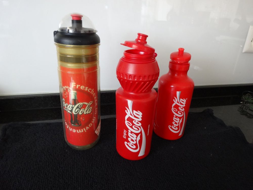 3 Flaschen mit Coca Cola Motiv zum nachfüllen (Gebraucht) in Neerach ...