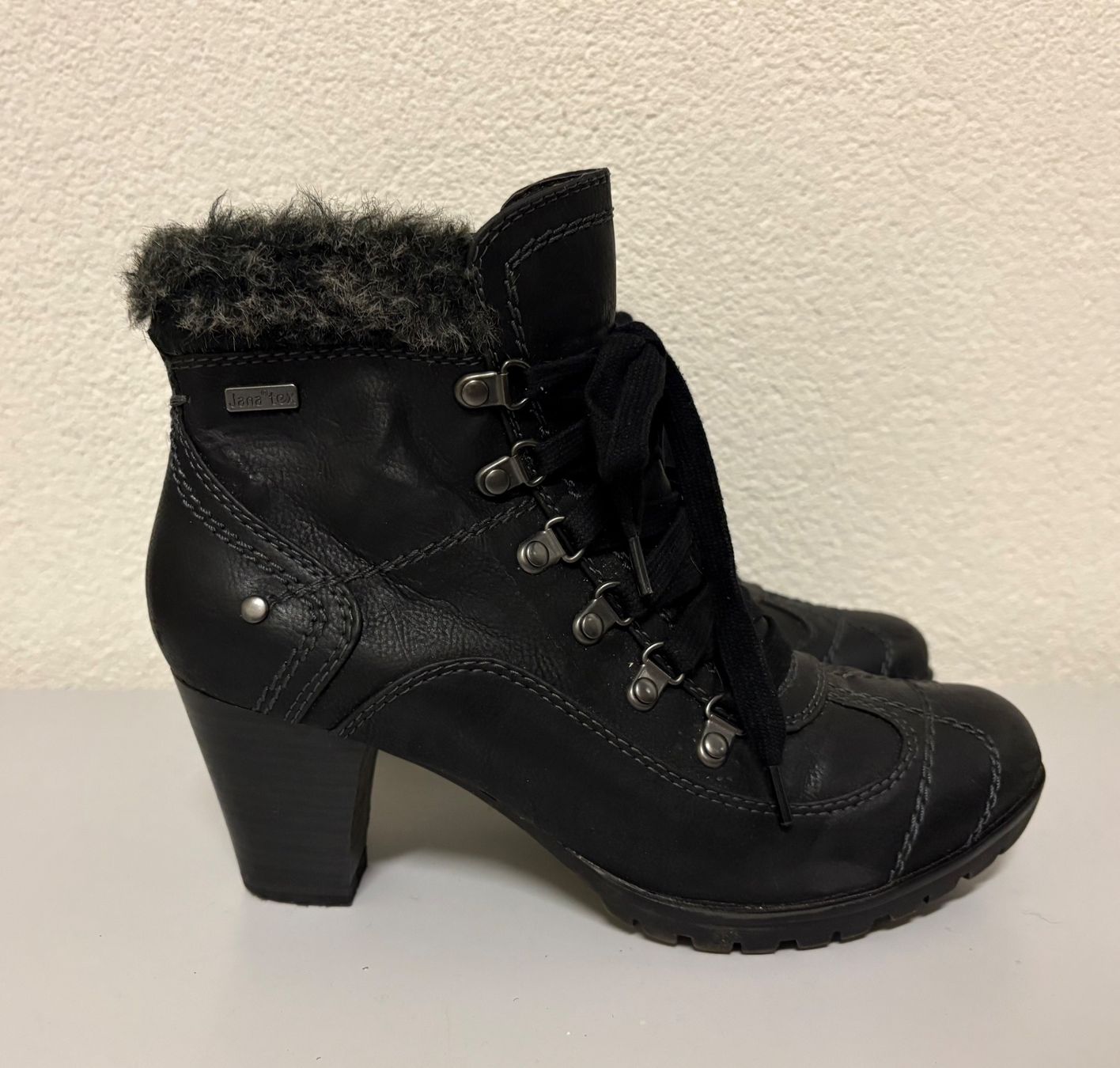 Scarpe da donna: Stiefeletten Gr.39 – Usato da Basel venduto da tif_m2h6 1