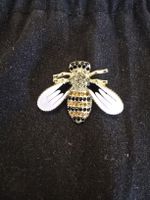 Broche abeille dorée et blanche style Gucci vintage