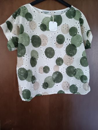 wunderschöne Sommerliche Lochstickerei-Top,Bluse neu,