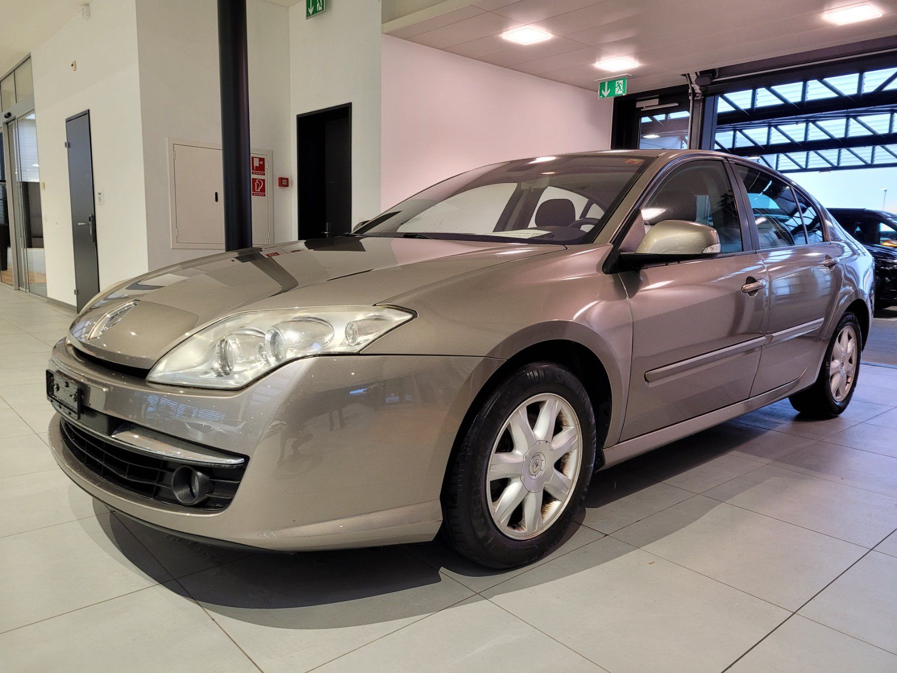 Renault Automobili: Renault Laguna 2.2 DT RT Business – Usato da St. Gallen venduto da HirschAutomobileAG