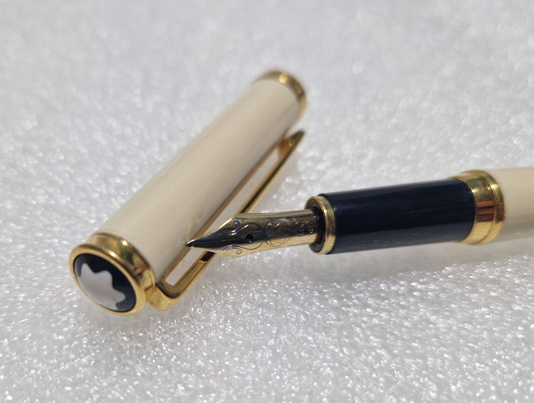 Montblanc Penna & Evidenziatori: Füllfederhalter Montblanc – Usato da Winterthur venduto da Sadega