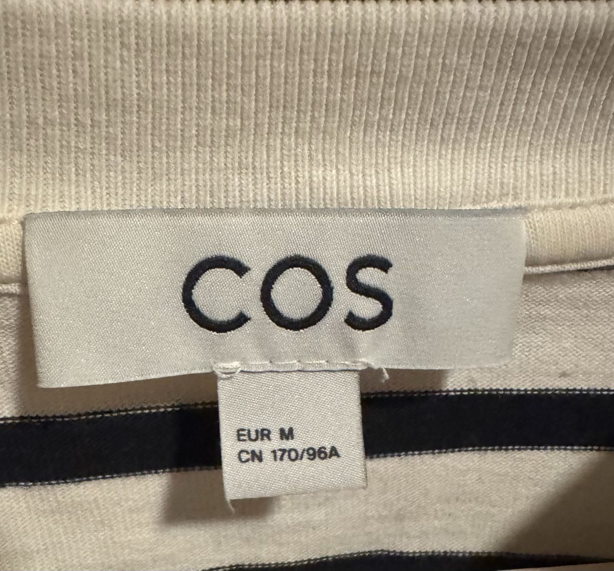 Cos Top: COS striped top – Usato da Basel venduto da rut_5mx2 1