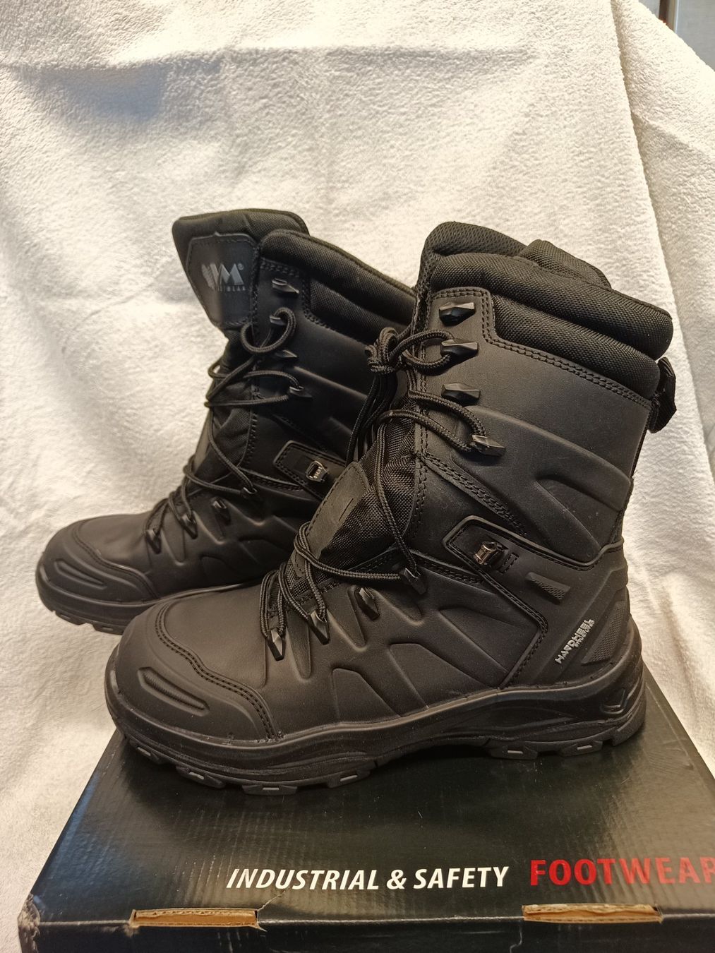 Herrenschuhe: Berufsschuh / Arbeitsschuh / Stiefel O2 – Neu und originalverpackt aus Oberegg von A-Z.Handel.Loehrer 2