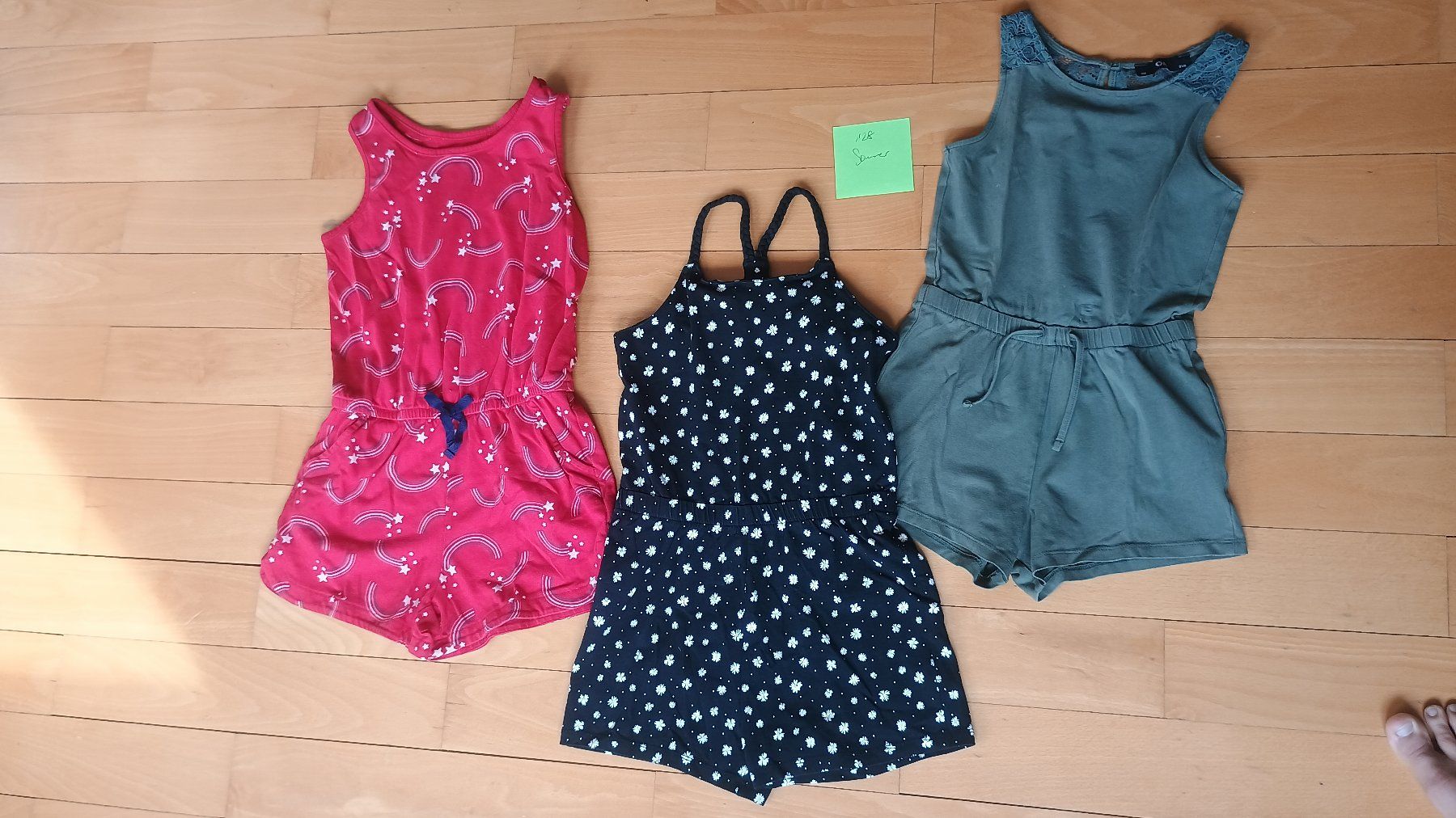 Lotti & Set di vestiti: Mädchen Kleiderpaket Gr. 128 – Usato da St. Gallen venduto da takalusu 2