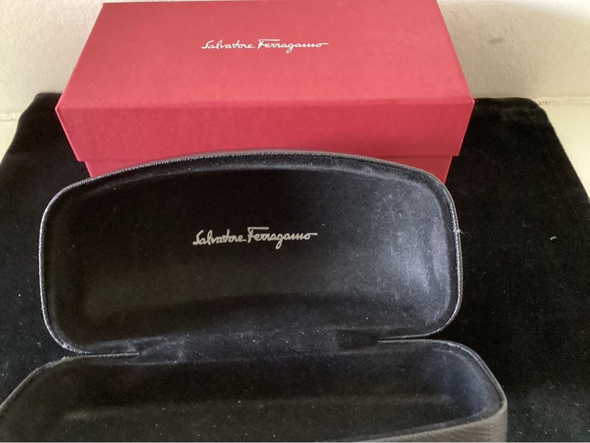Salvatore Ferragamo Occhiali & Lenti: Salvatore Ferragamo, Damensonnenbrille – Usato da Salenstein venduto da Esprit57 3