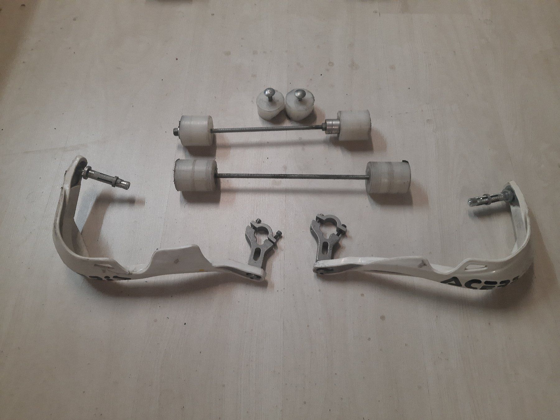 Acerbis Protezioni & Imbottiture: Acerbis Handschutz Fingerschutz Sturzpads – Usato da DomatEms venduto da calur