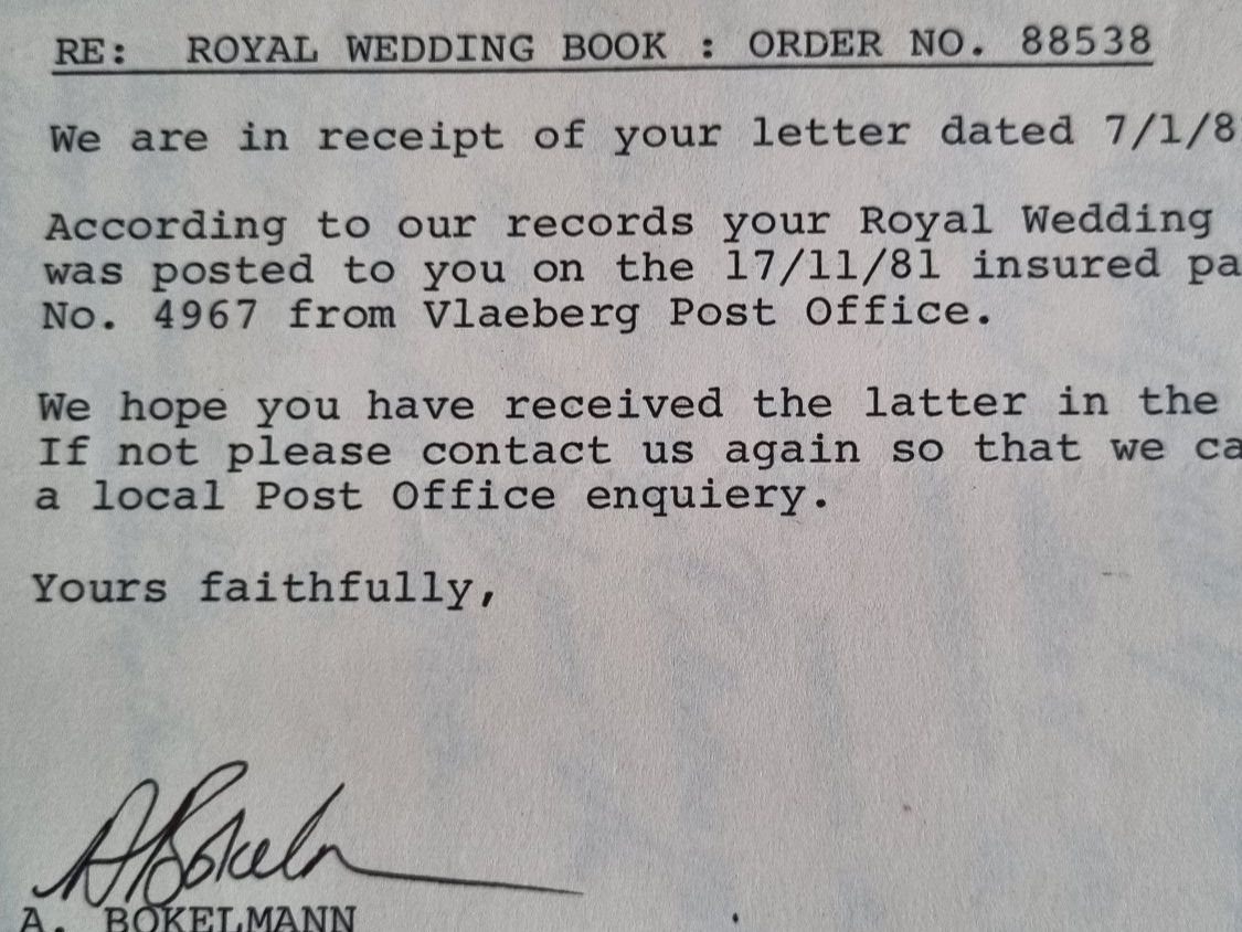 Livres: Debrets Book The Royal wedding – D'occasion à Feusisberg par Vanessa_Jane 5