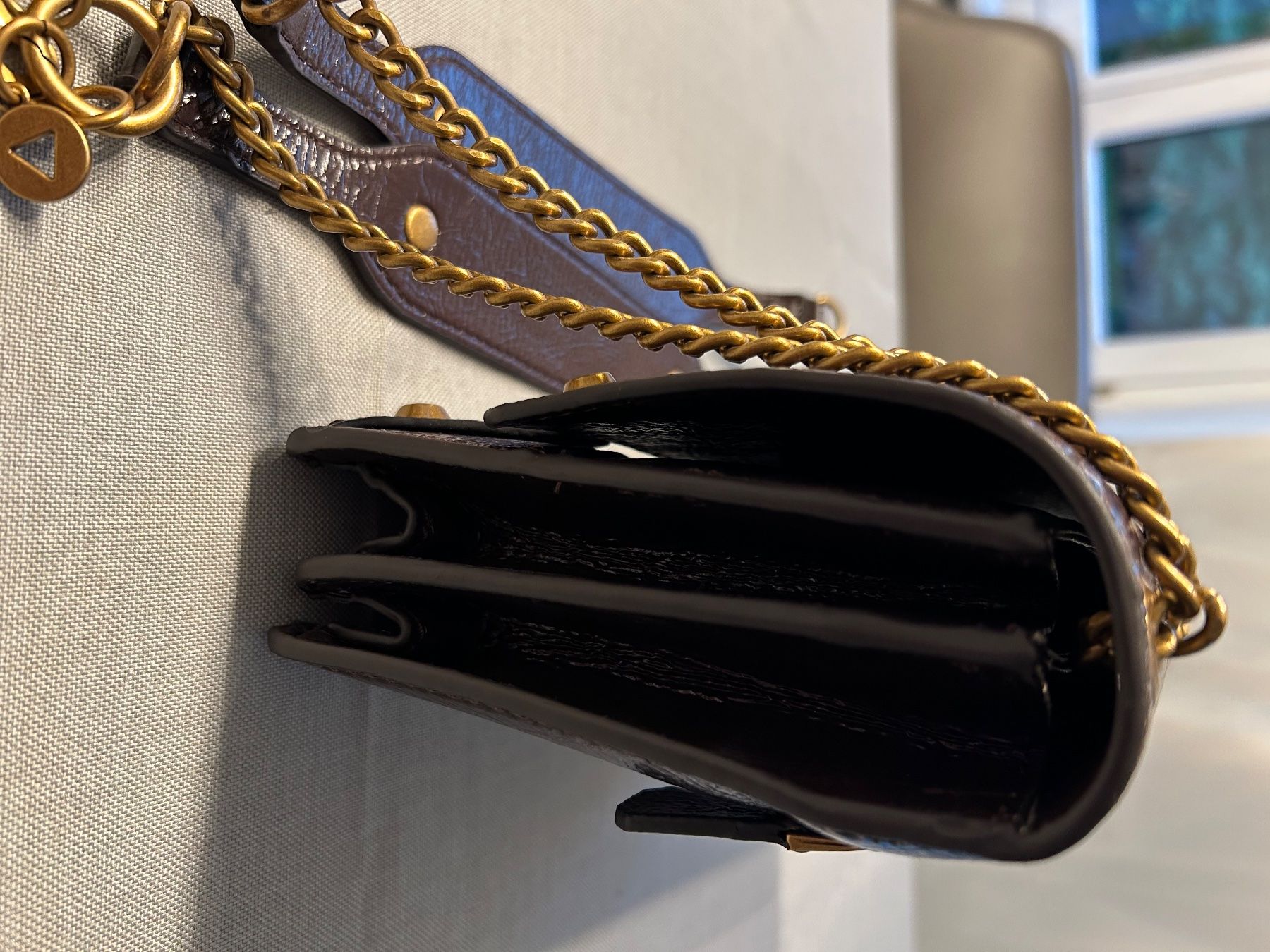 Guess Borse da donna: GUESS Handtasche – Usato da Widnau venduto da FuxinderGasse 2
