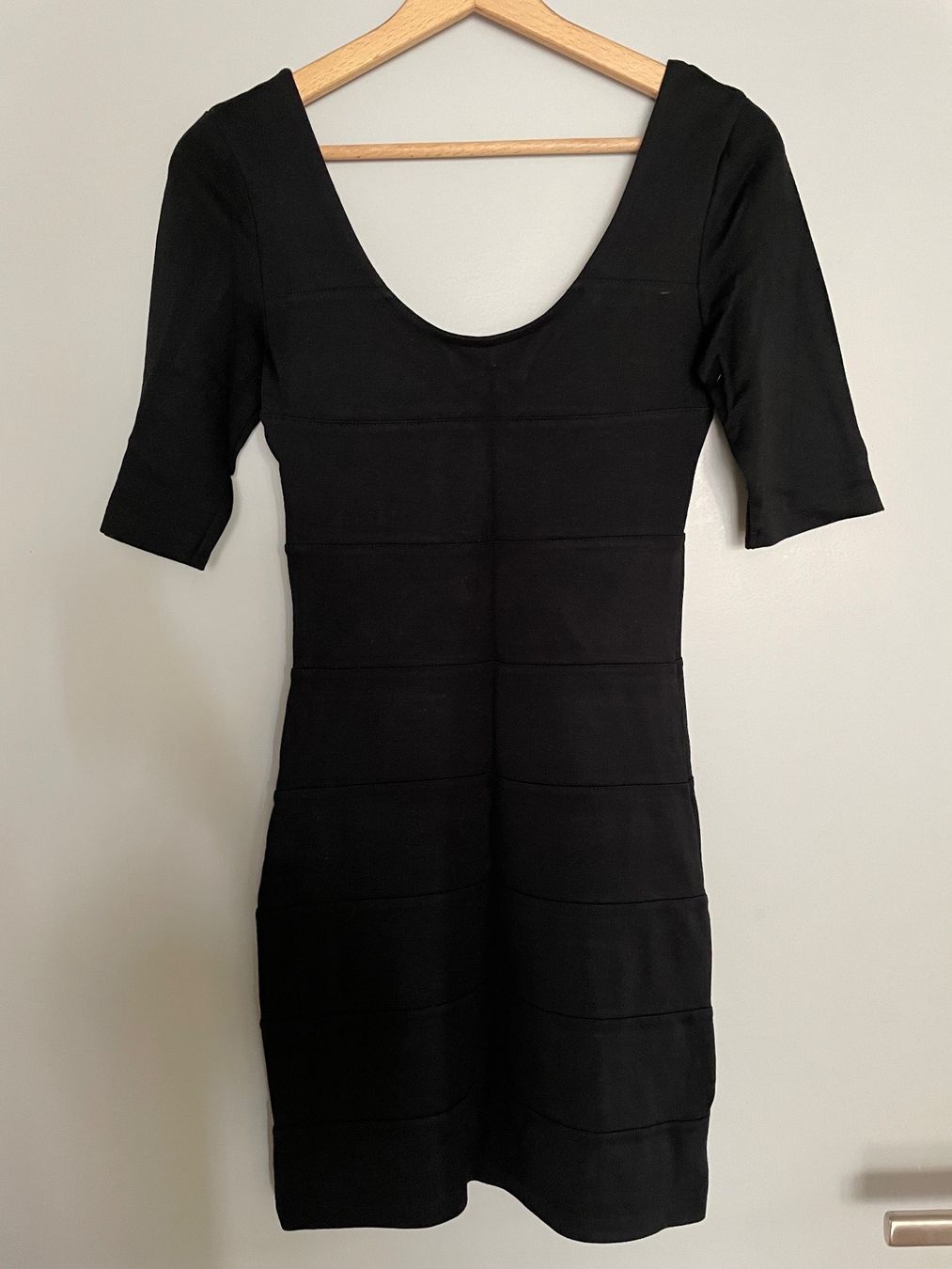 H&M Kleider: H&M Kleid XS – Gebraucht aus Dübendorf von Mangia14 1