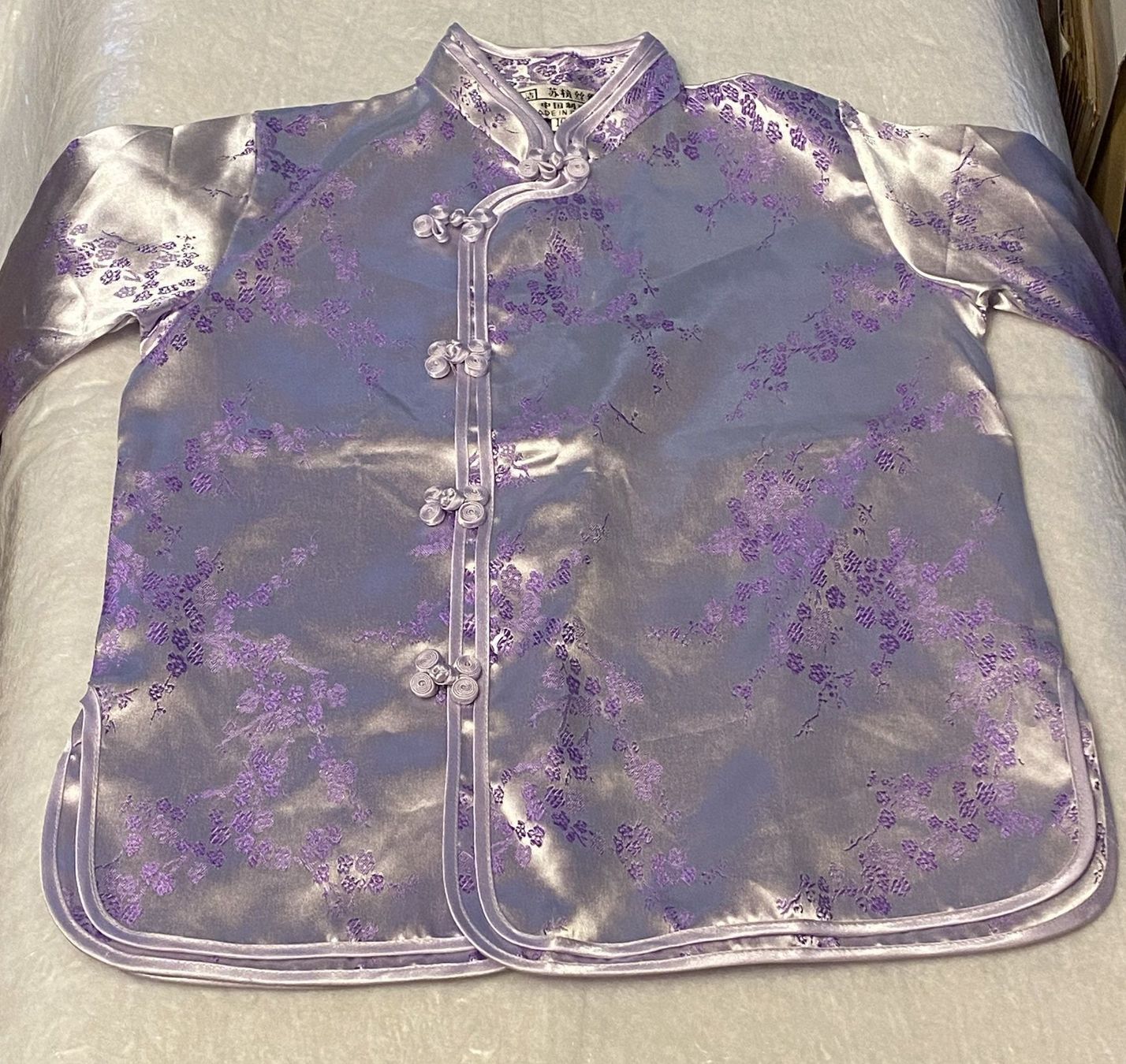 Vestiti & Gonne: Silk/Asian clothes for small children – Usato da Schnottwil venduto da Chasarmar 2