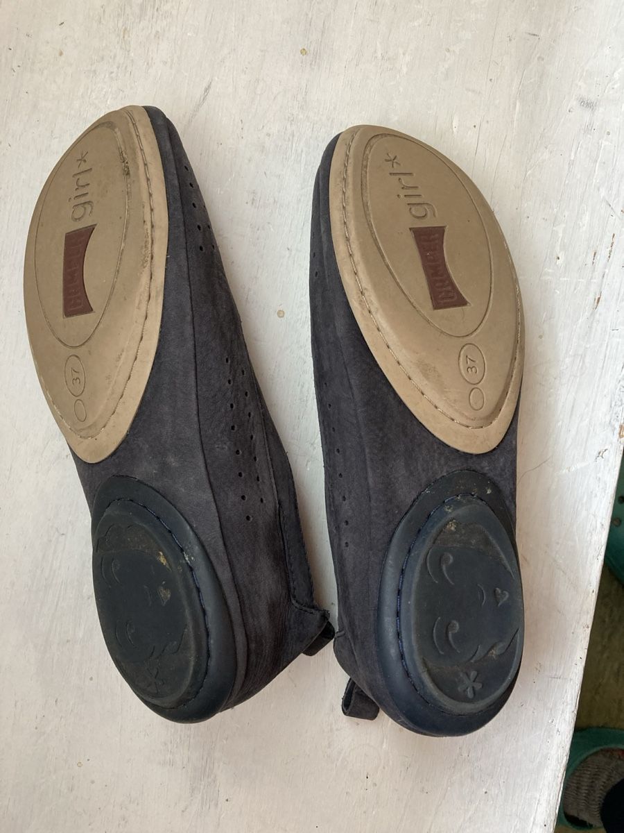 Damenschuhe: 2 Paar Schuhe Gr. 37 – Gebraucht aus Schwellbrunn von be78 2