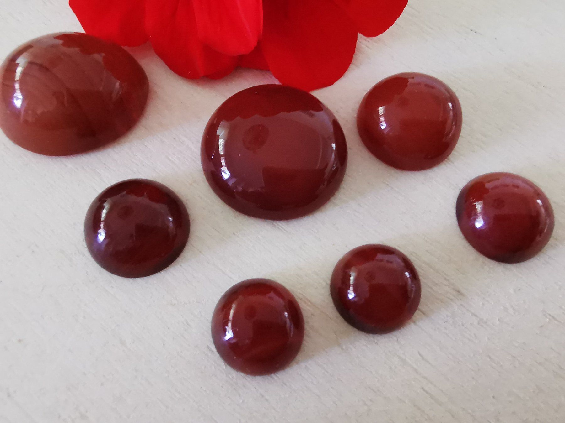 Minerali & Pietre curative: 7 Stk. diverse Karneol Cabochon / Lager-Sondererkauf – Nuovo (secondo la descrizione) da Dierikon venduto da Buntspecht-10 4