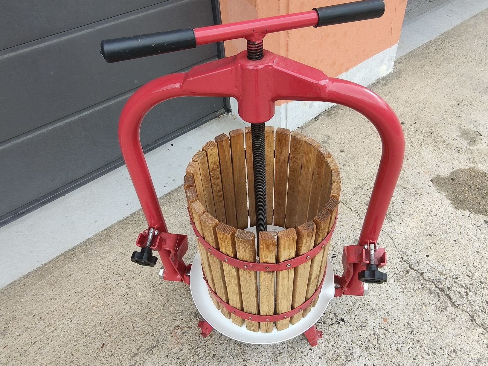 Tutti gli attrezzi: Presse à fruits – Usato da neuchâtel venduto da lualalk 1