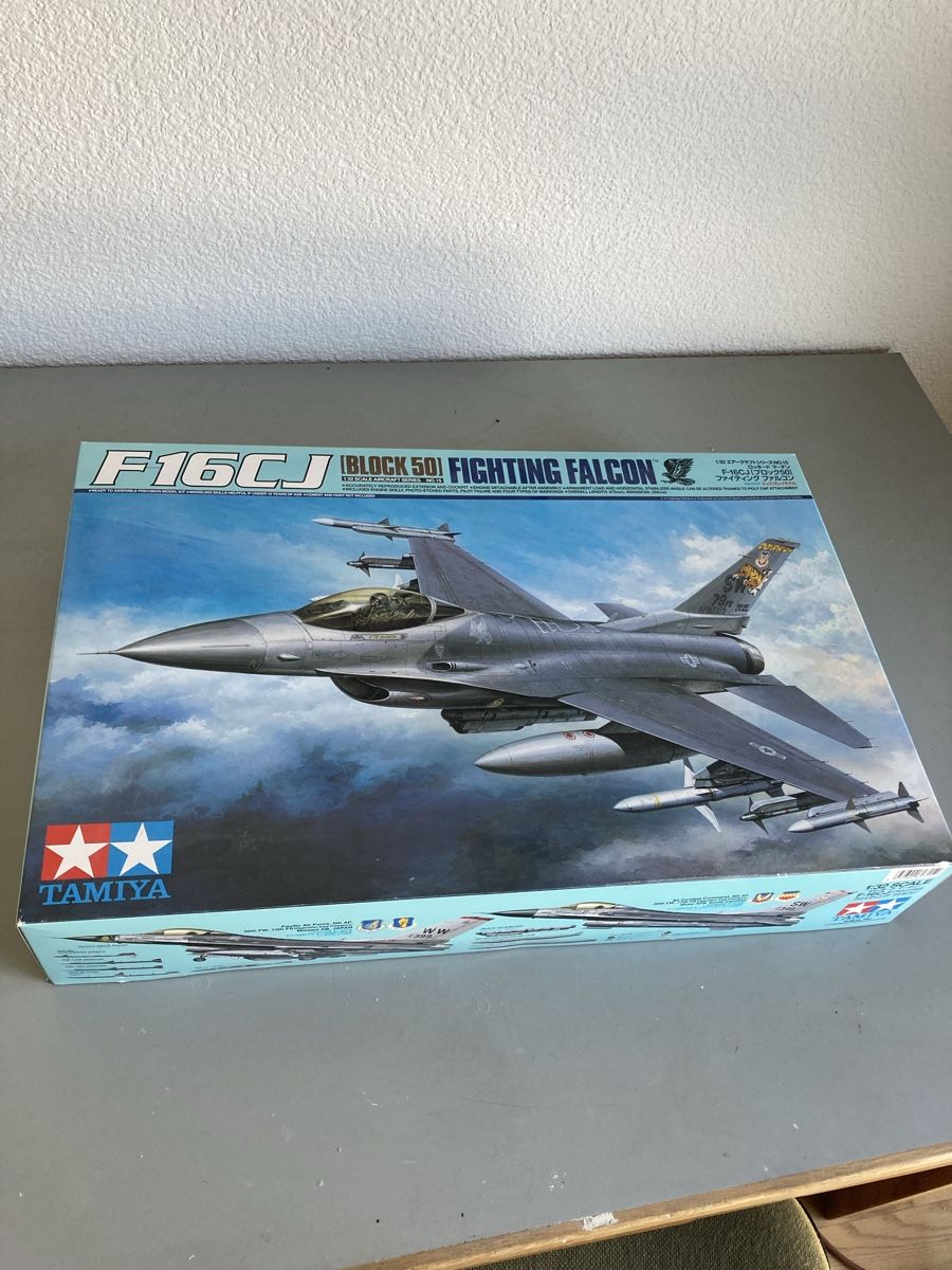 Tamiya Kit di modellismo & Modellini statici: Tamiya 1/32 F16CJ – Nuovo (secondo la descrizione) da Zollikofen venduto da Torque86