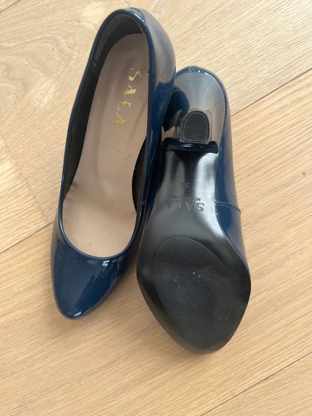 Scarpe da donna: NEU Elegante, dunkelblaue SALA Lack-Pumps, Grösse 35 – Usato da Arbon venduto da vb4all 3