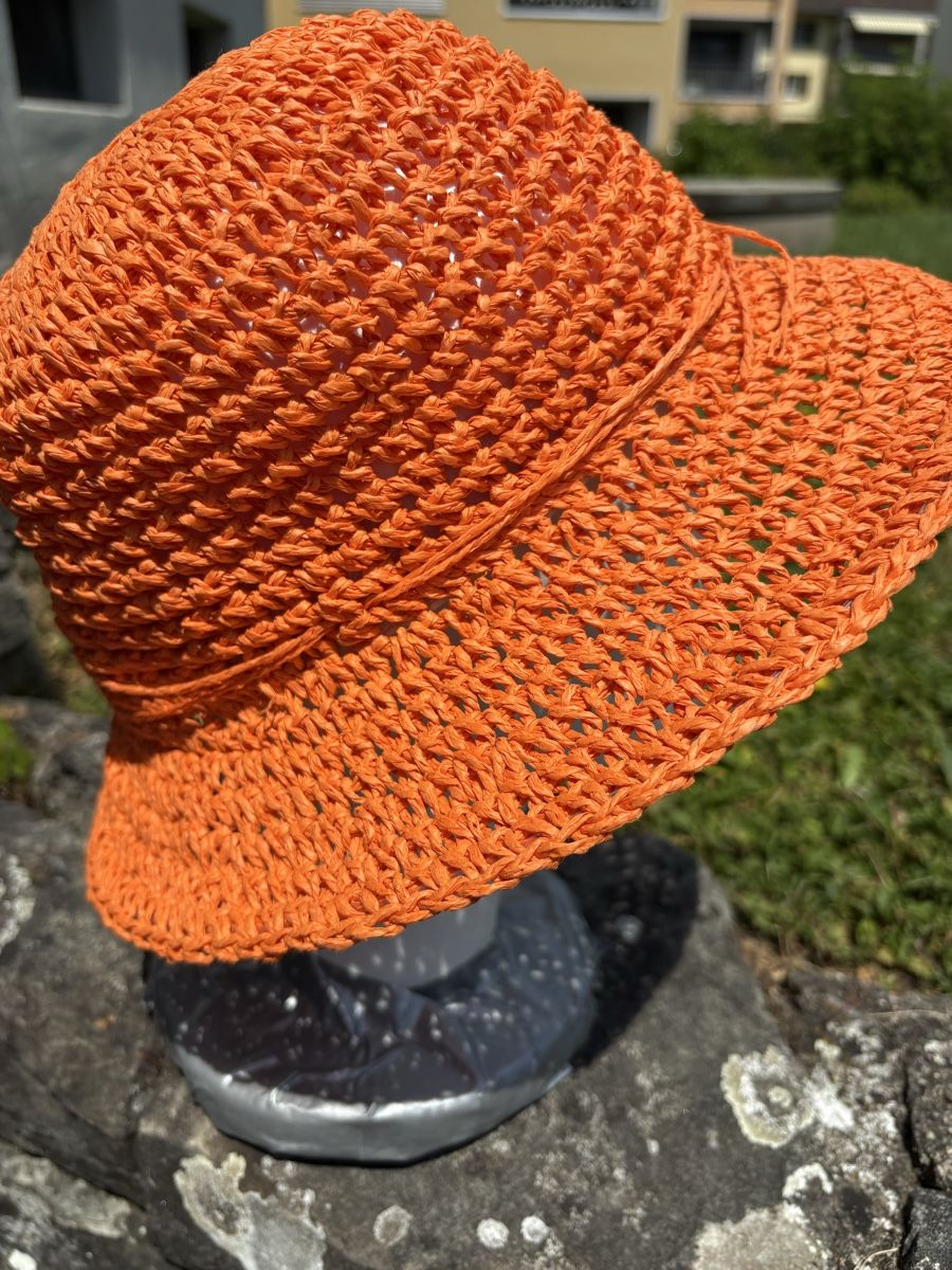 Copricapi, berretti & cappellini: Sommerhut orange mit Etikett neu – Nuovo e nell'imballaggio originale da Zürich venduto da venusandmars 2