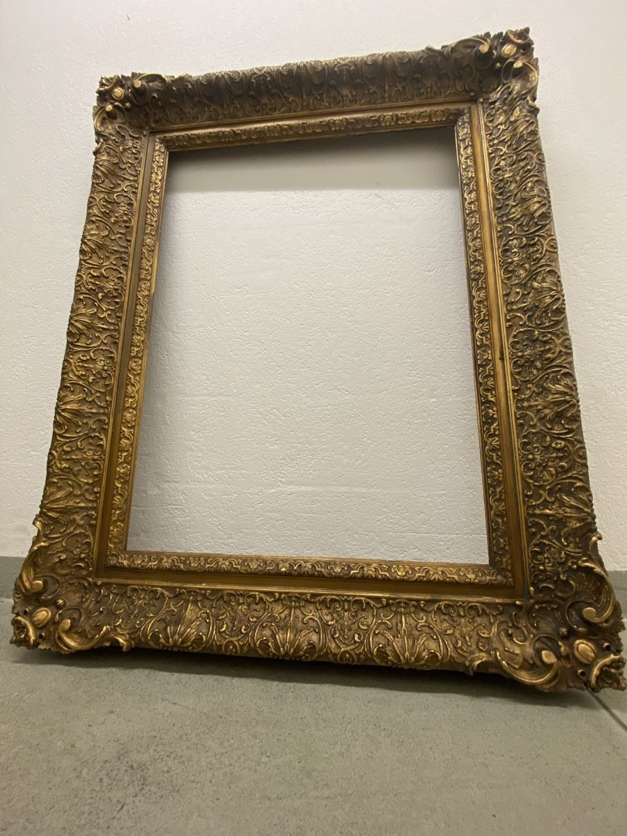 Cadres de tableaux: Antike Bilderrahmen von Holz  – D'occasion à Männedorf par Adamiat