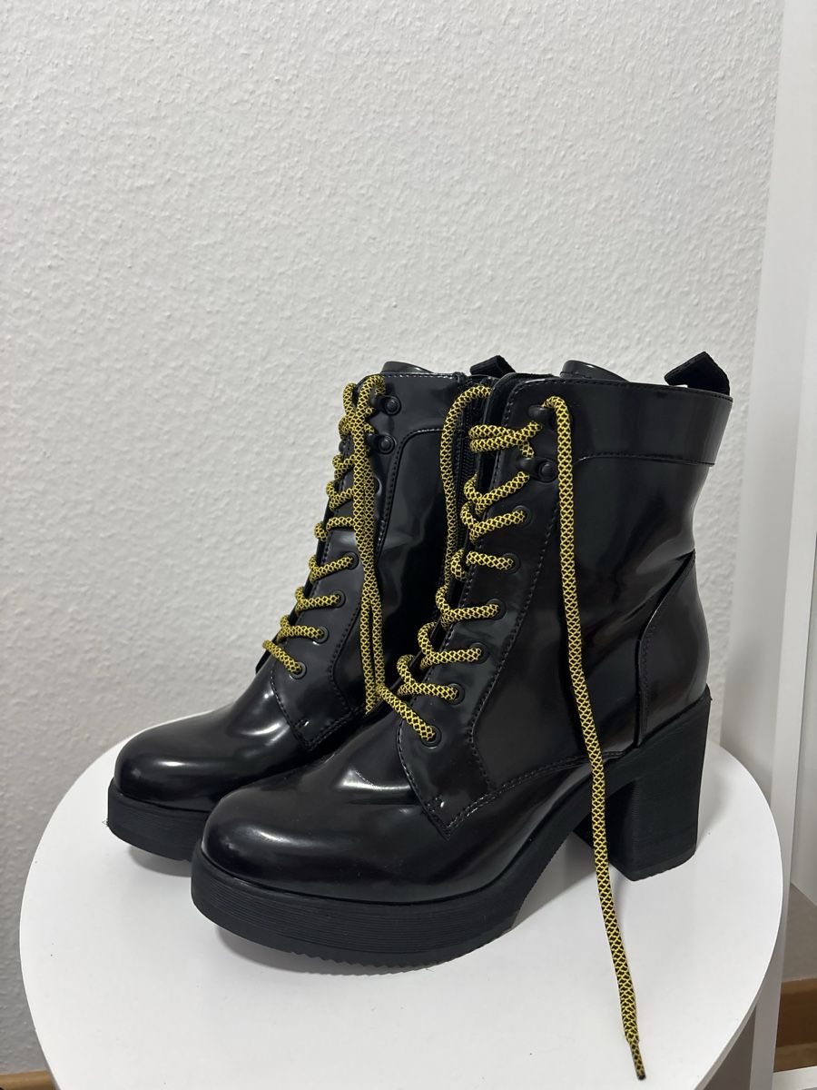 Buffalo Chaussures femmes: Buffalo Stiefeln – D'occasion à Oberentfelden par Amra.K