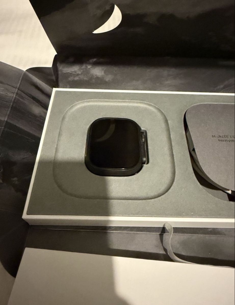 Apple Smartwatch: Apple Watch Ultra 3 noire, GPS + Cellular – Gebraucht aus aubonne von x_yz 2