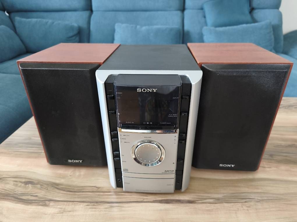 Systèmes audio & multimédias: Radio und CD-Player – D'occasion à Kaisten par lys_zzy8