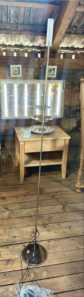 Lampade: Lumess swiss ständerlampe – Usato da Villmergen venduto da bubblevintage