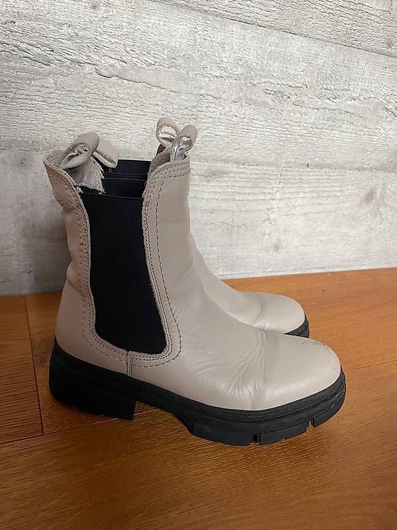 Damenschuhe: Chelsea Boots grau Gr. 37 – Gebraucht aus Flims Dorf von HB450 2