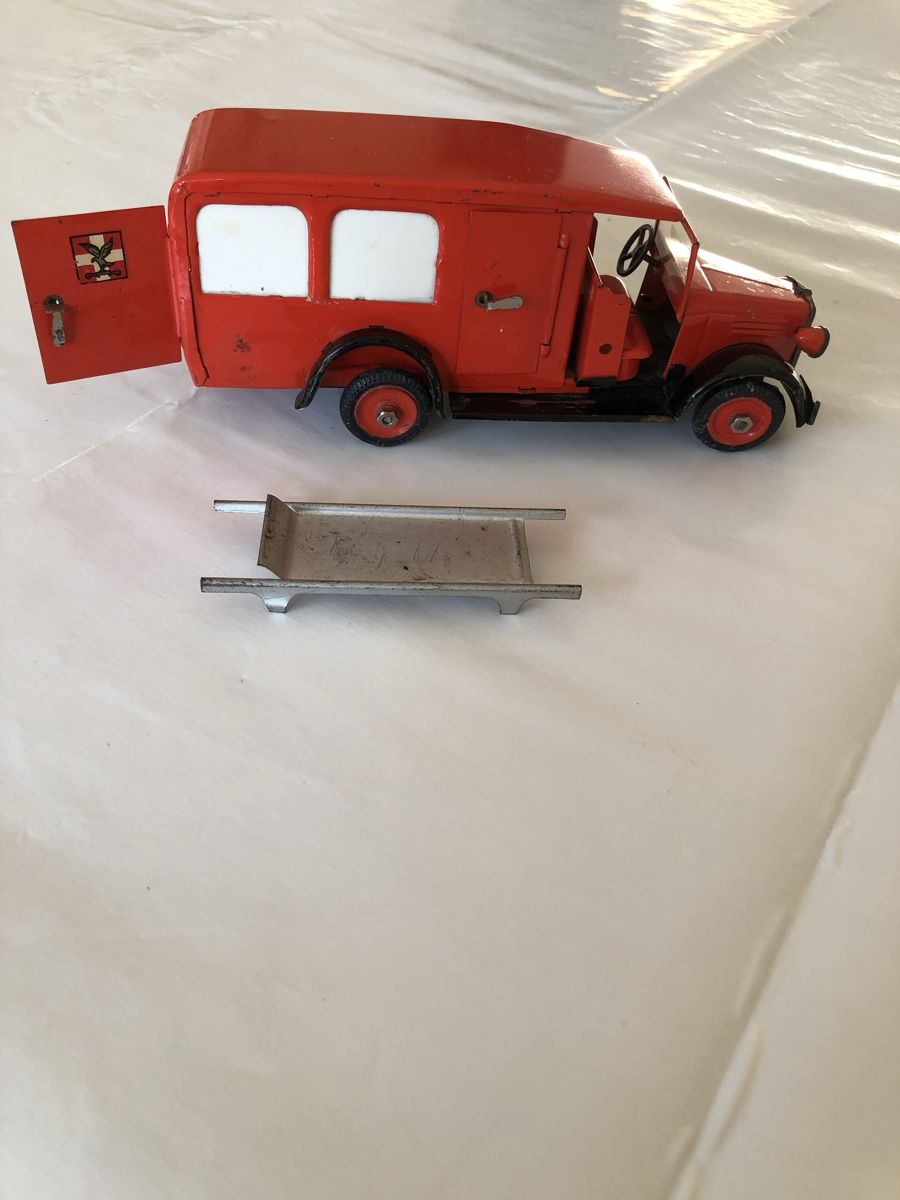 Tekno Modellini d'auto: Tekno Denmark Krankenwagen mit Trage – Usato da Rudolfstetten venduto da vamosich 4