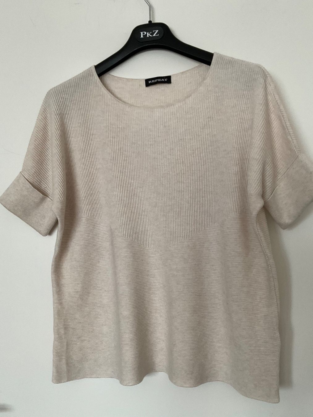 Repeat Pullover & Sweatshirts: REPEAT oversize Pullover Gr 38/S Beige/Ecrue – Gebraucht aus Urdorf von alda02 1