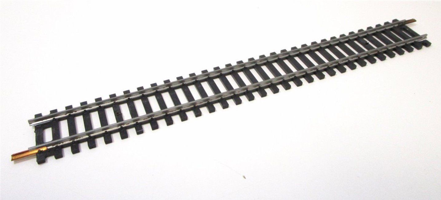 Lima Modellini di ferrovie: Lima Art. 3020 gerader Gleis L= 222mm – Nuovo (secondo la descrizione) da Düdingen venduto da theschiavis