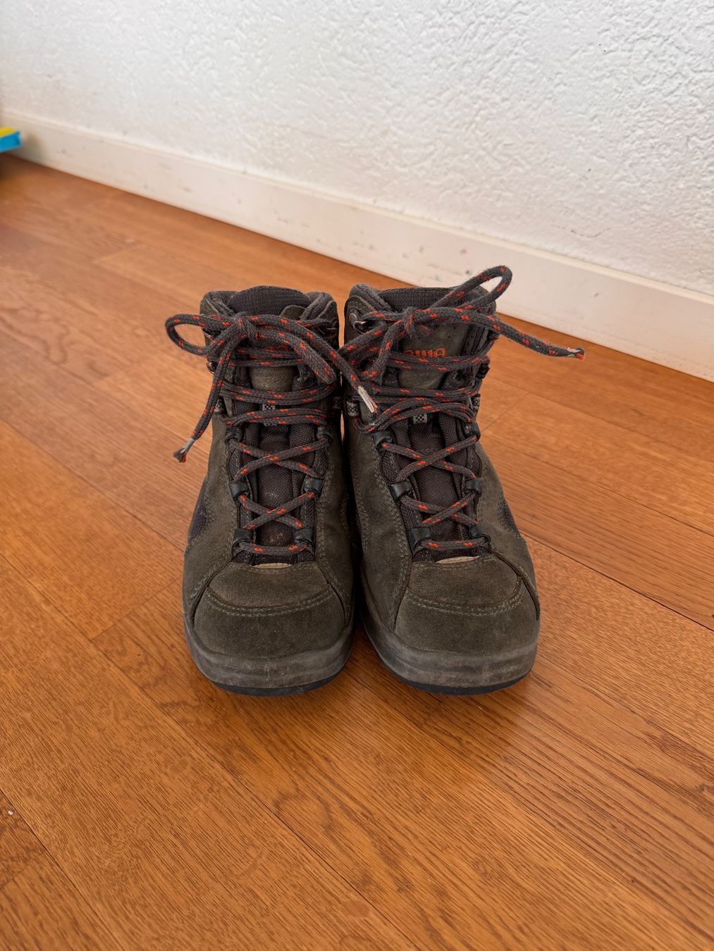 Lowa Scarpe per ragazzi: Wanderschuh Marke Lowa – Usato da zürich venduto da oives22 2
