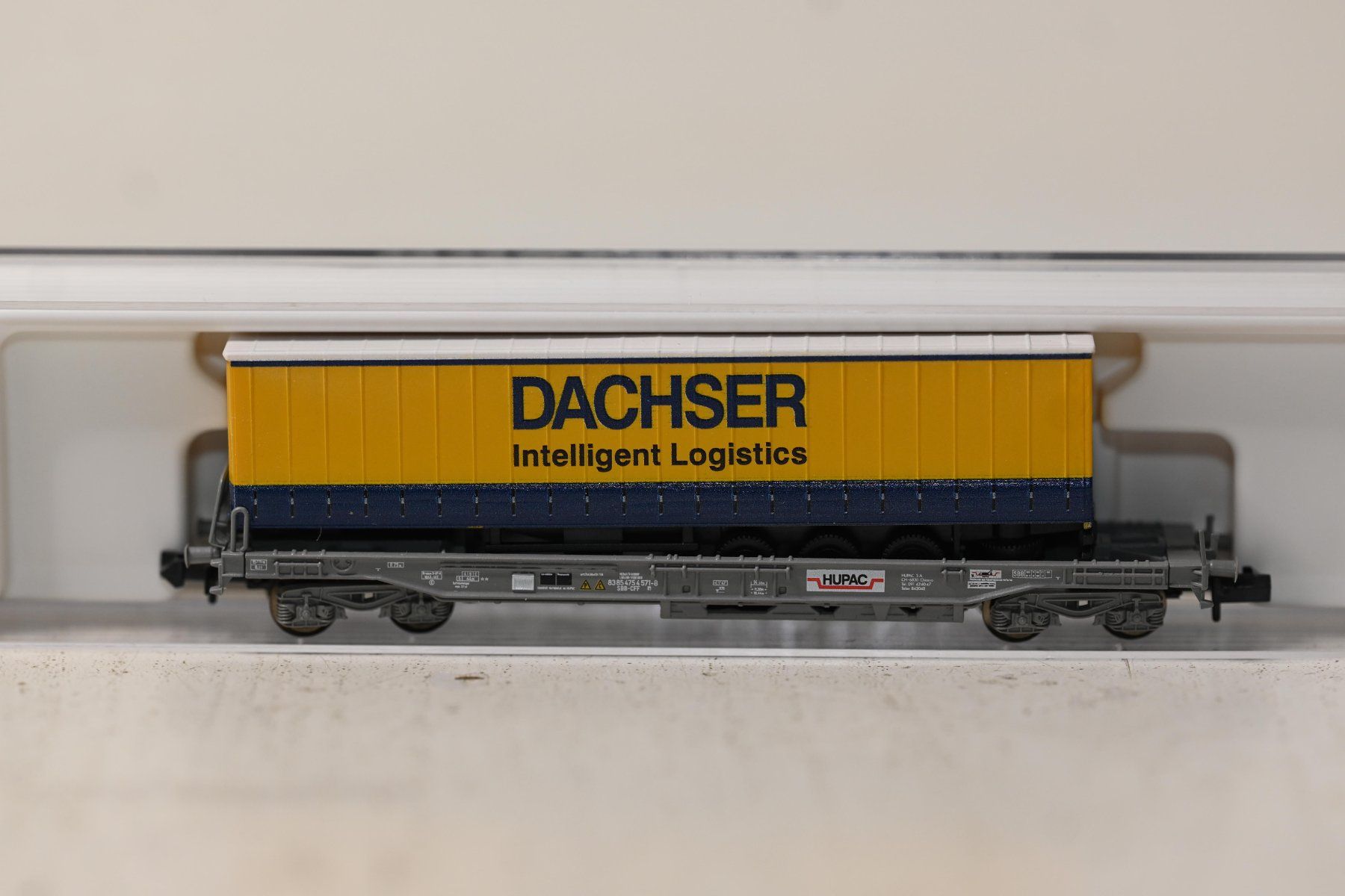 Hupac Modellini di ferrovie: Güterwagen Dachser HUPAC Spur N – Usato da Laupen ZH venduto da Zmoewe