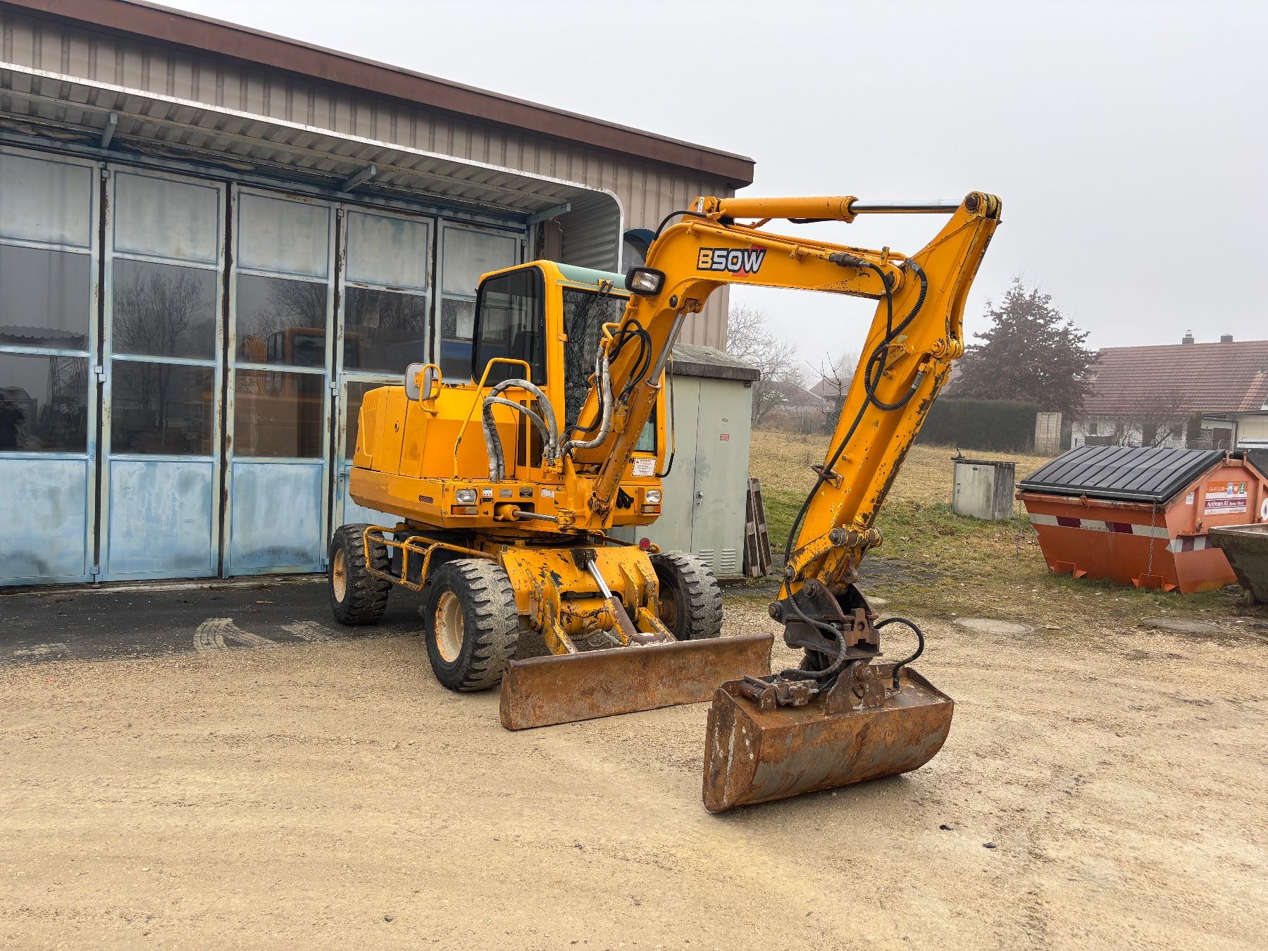 Yanmar Escavatori: Bagger Yanmar 5,5t / Radbagger / Pneubagger / Mobilbagger – Usato da Courgevaux venduto da Querly 2