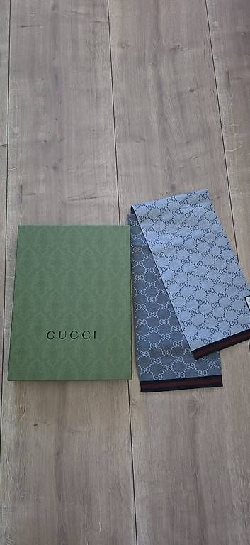 Foulard & Sciarpe: Gucci Schal 100% Wolle Original – Usato da Obergerlafingen venduto da Nismo08