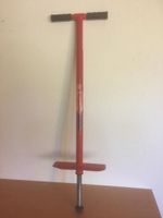 Hüpfstab rot     Pogo Stick