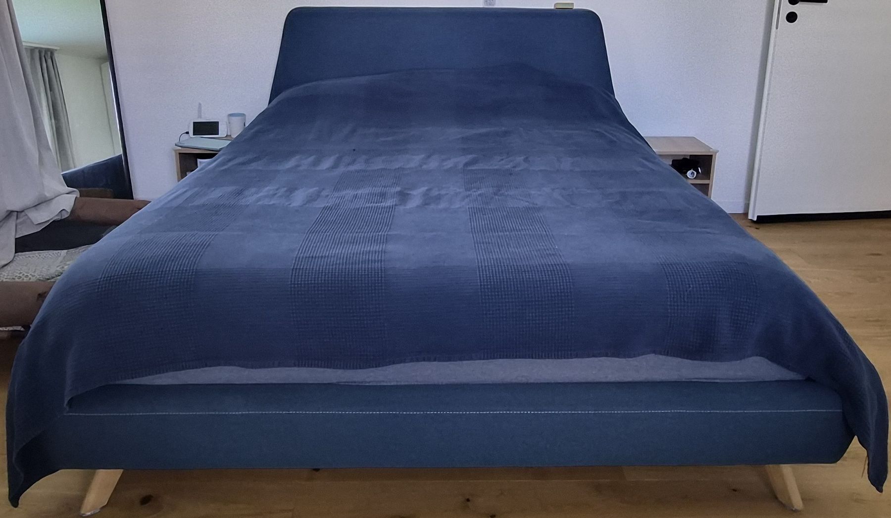 Letti: Blue Double Bed Frame with Headboard Maison du Monde+Matress – Usato da Maur venduto da Sofi___